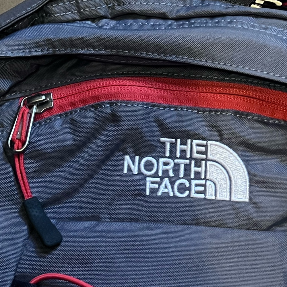 NWT The North Face Men's Borealis Backpack - Picture 3 of 4